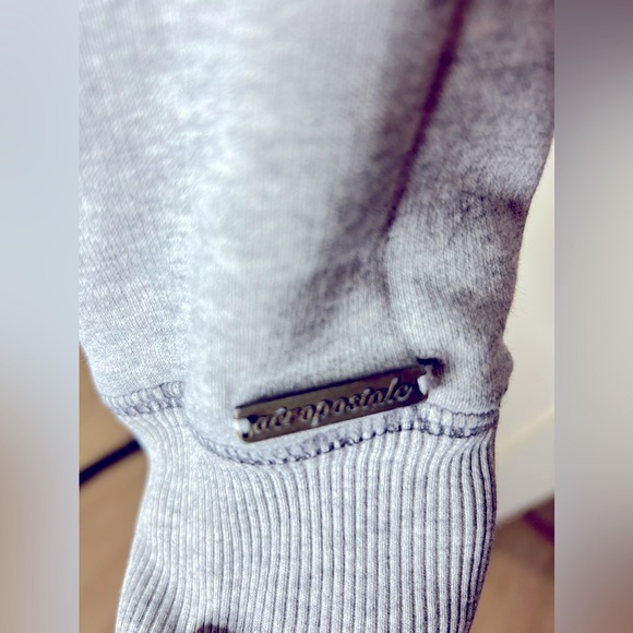 Aeropostale- Half button up sweatshirt in grey with velvet trim. Small. - Picture 5 of 5